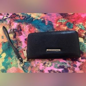 NWOT BCBG Generation Wristlet/Wallet Black & Gold